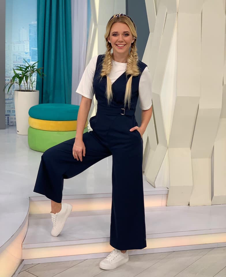 Как и с чем носить водолазку: топ-4 стильных образа на весну 2020